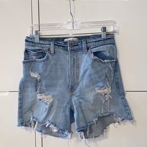Abercrombie curve love high rise 4” shorts